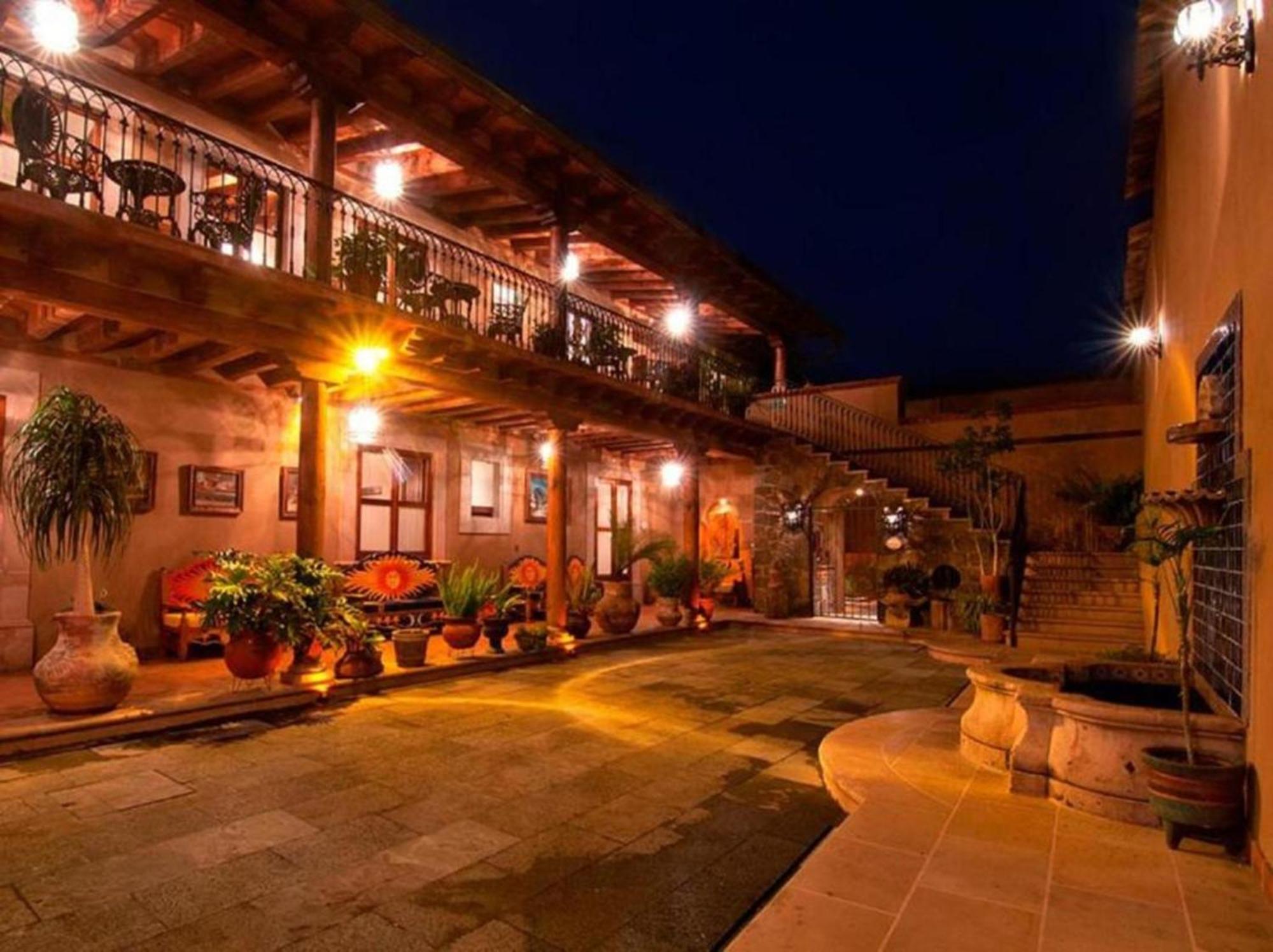 Mansion De Los Suenos Patzcuaro Exterior photo